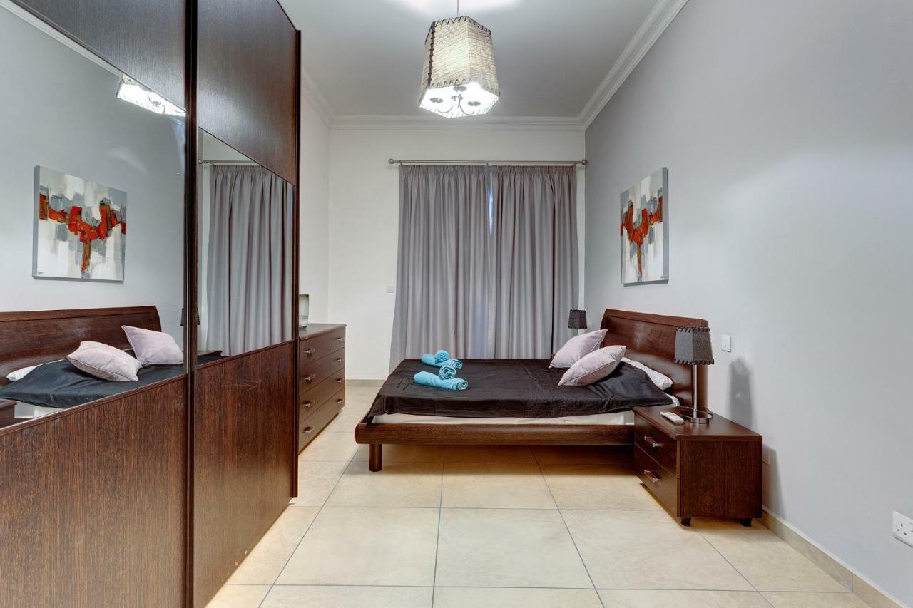 Gorgeous Apartment With Terrace In Fort Cambridge, Pool Sliema Esterno foto